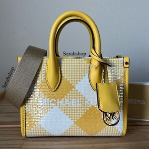 🌼Michael Kors Mirella XS Shopper Xbody